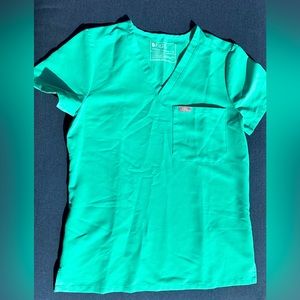 Figs Surgical Green Scrub Top